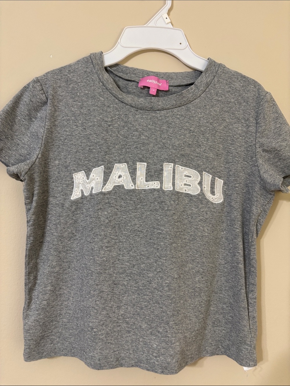 edikted Cropped T-Shirt / MALIBU, Size: Medium